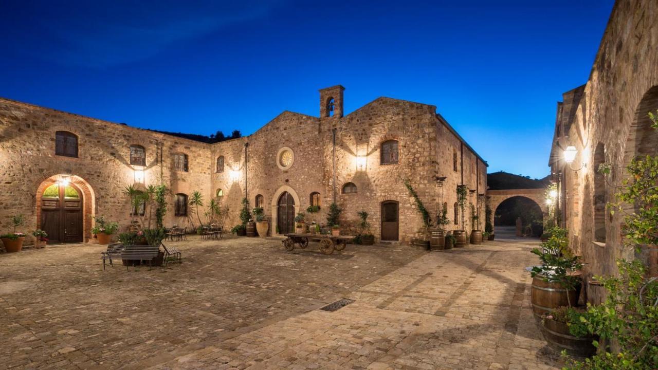 Relais Abbazia Santa Anastasia Resort & Winery كاستلبونو المظهر الخارجي الصورة