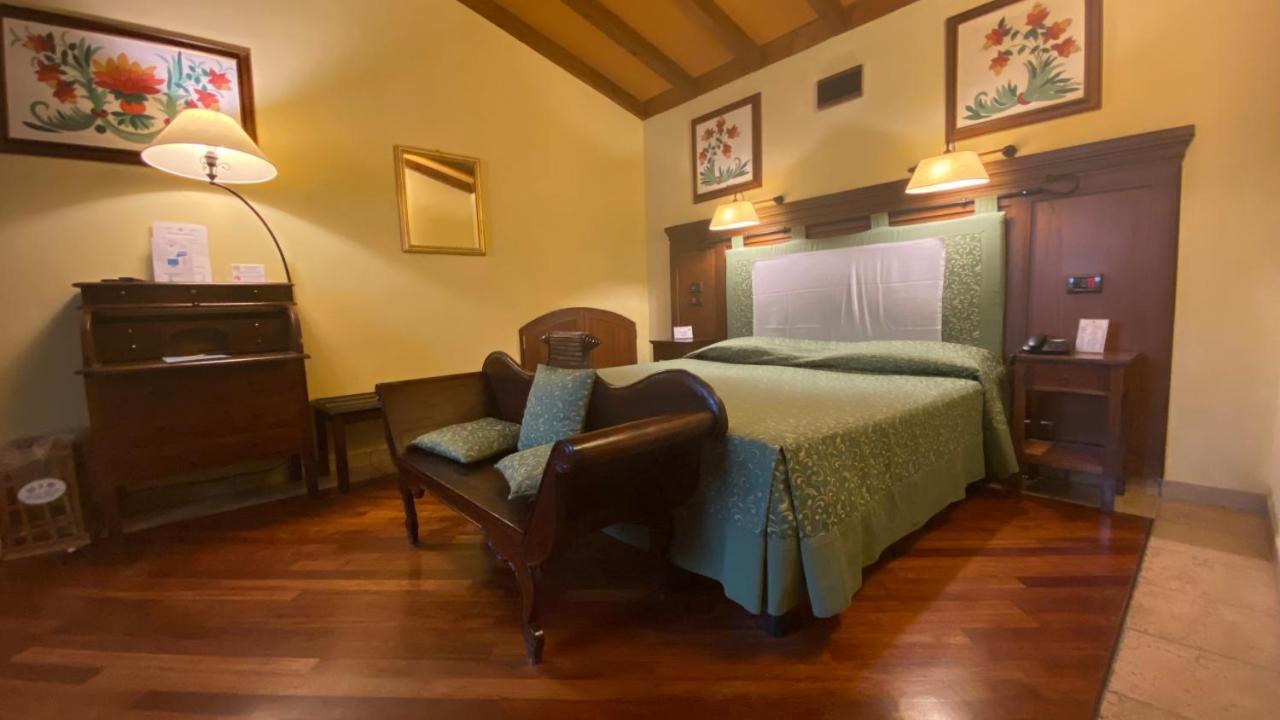 Relais Abbazia Santa Anastasia Resort & Winery كاستلبونو المظهر الخارجي الصورة