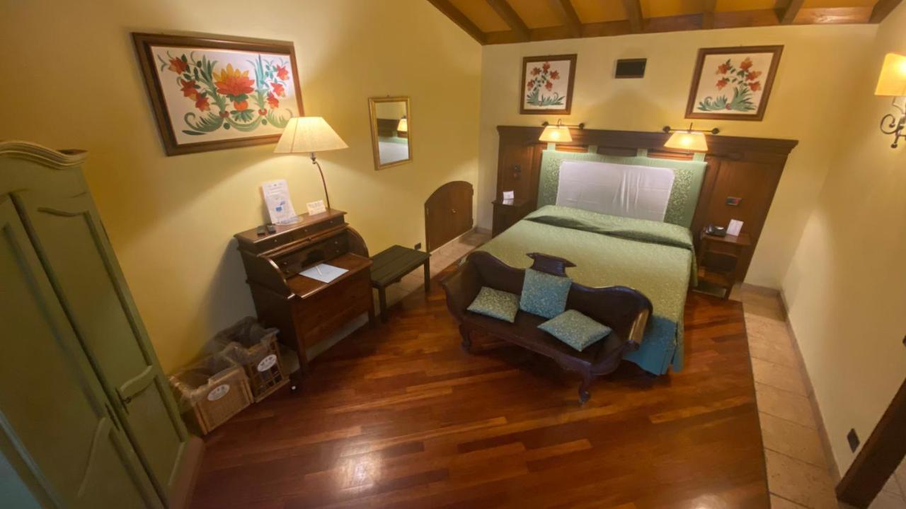 Relais Abbazia Santa Anastasia Resort & Winery كاستلبونو المظهر الخارجي الصورة