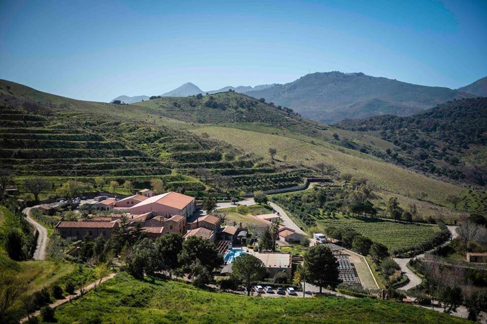 Relais Abbazia Santa Anastasia Resort & Winery كاستلبونو المظهر الخارجي الصورة