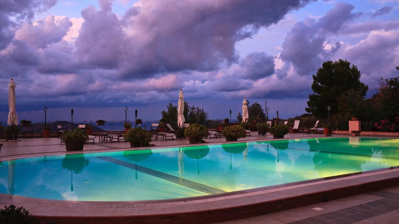 Relais Abbazia Santa Anastasia Resort & Winery كاستلبونو المظهر الخارجي الصورة