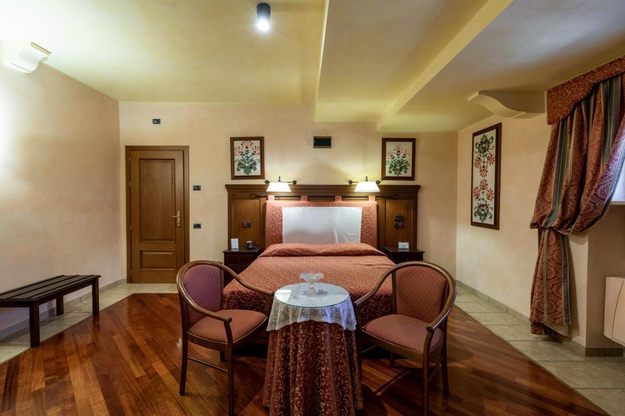 Relais Abbazia Santa Anastasia Resort & Winery كاستلبونو المظهر الخارجي الصورة