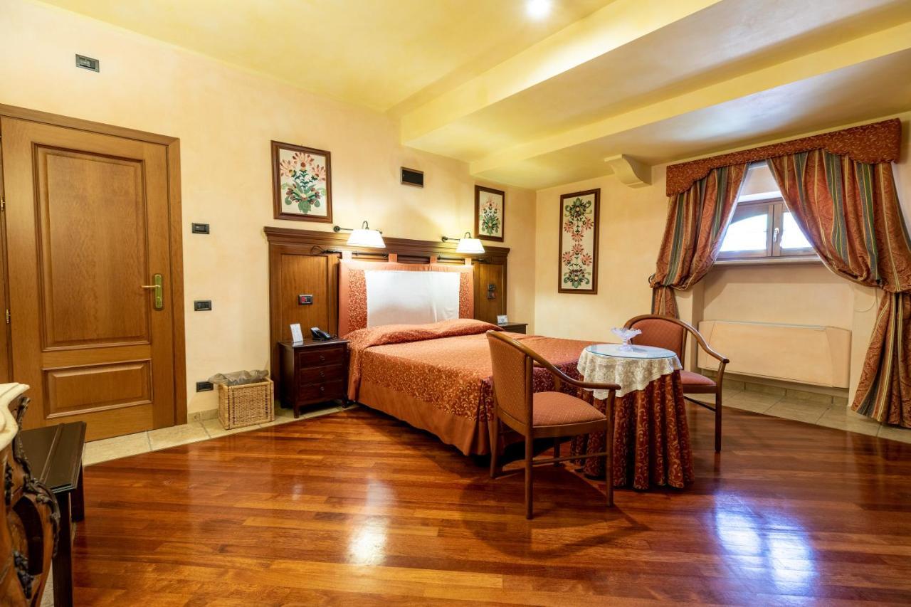 Relais Abbazia Santa Anastasia Resort & Winery كاستلبونو المظهر الخارجي الصورة