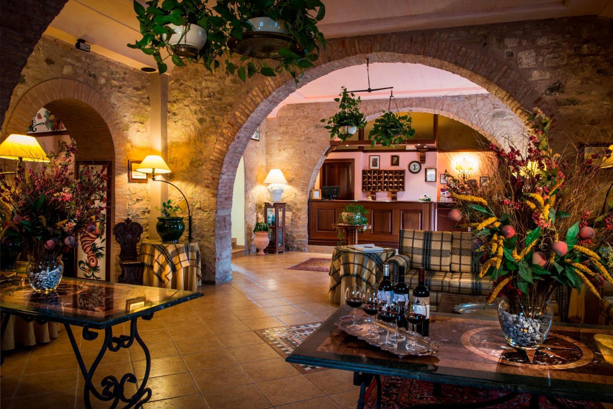 Relais Abbazia Santa Anastasia Resort & Winery كاستلبونو المظهر الخارجي الصورة
