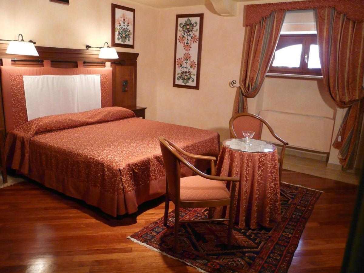 Relais Abbazia Santa Anastasia Resort & Winery كاستلبونو المظهر الخارجي الصورة